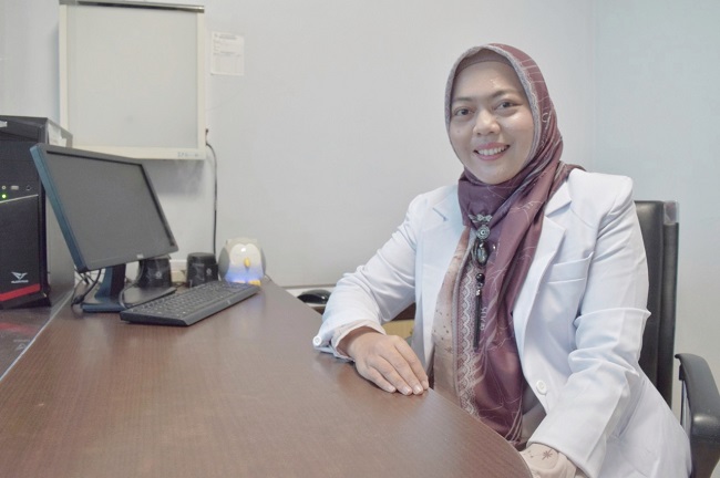 Dokter Kandungan Semen Padang Hospital (SPH),  dr. Madona Utami Dewi, Sp.OG,
